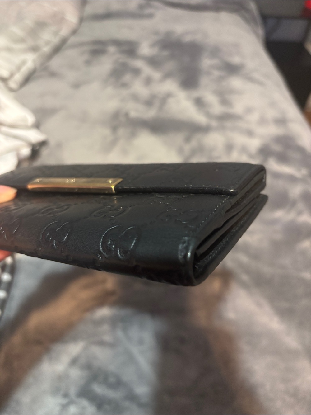 Gucci Black Embossed Leather Continental Wallet with Gold Plaque - Picture 4 of 17